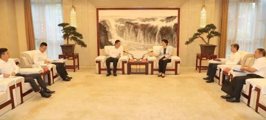 施小琳会见携程集团董事局主席梁建章
